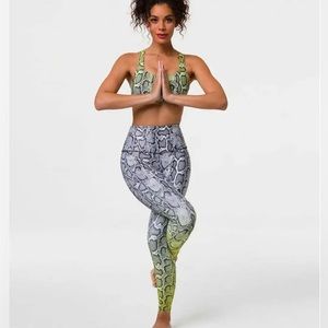 ONZIE Vixen Graphic High Rise Midi Leggings, US X-Small